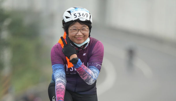 中年女醫師不被年齡設限 挑戰單車一日北高、鐵人三項