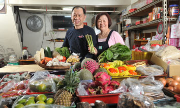 《開箱傳統市場》三重長壽街逾70年的資深蔬果菜攤　誠心款待最好的食材