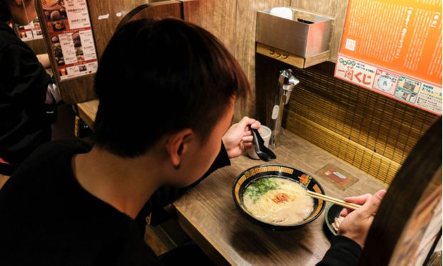 疫後世界獨樂樂 一人食 成餐廳新常態 康健雜誌 疫後世界獨樂樂 一人食 成餐廳新常態 康健雜誌